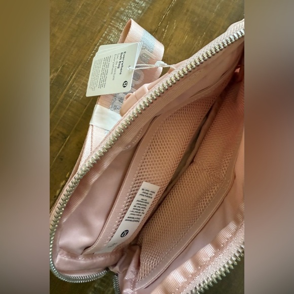 Lululemon Everywhere Belt Bag 1L Wordmark Pink Mist/Silver/White Opal Fanny Pack - Picture 16 of 16
